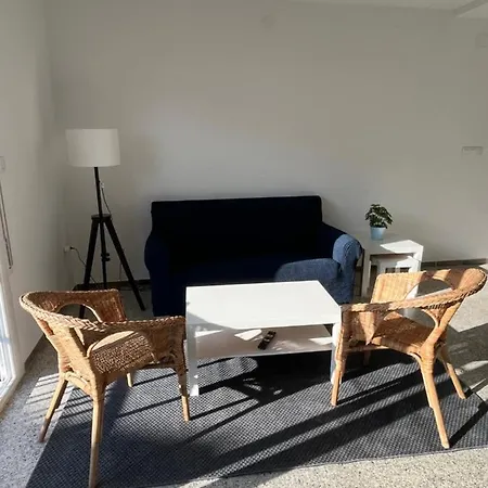 Apartment Center 4 *